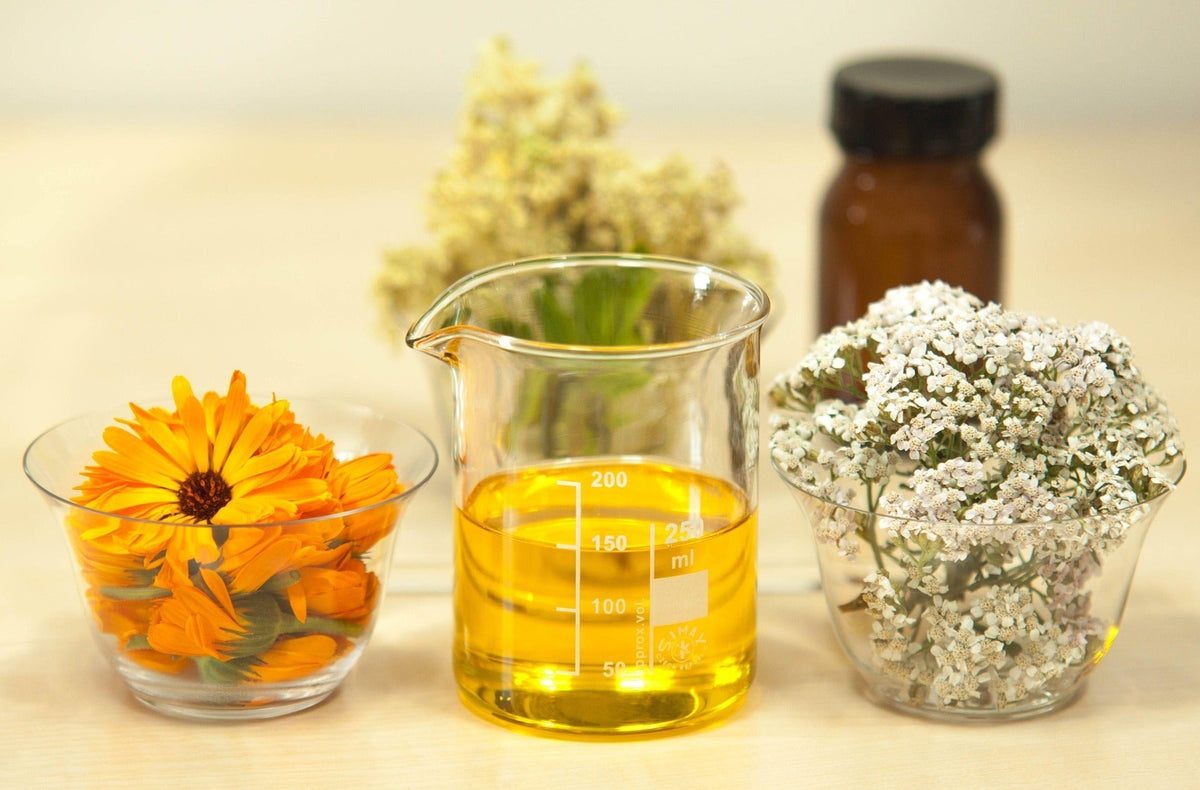 Huile de jojoba : Bienfaits pour la barbe et la peau | Les Soins du Barbu