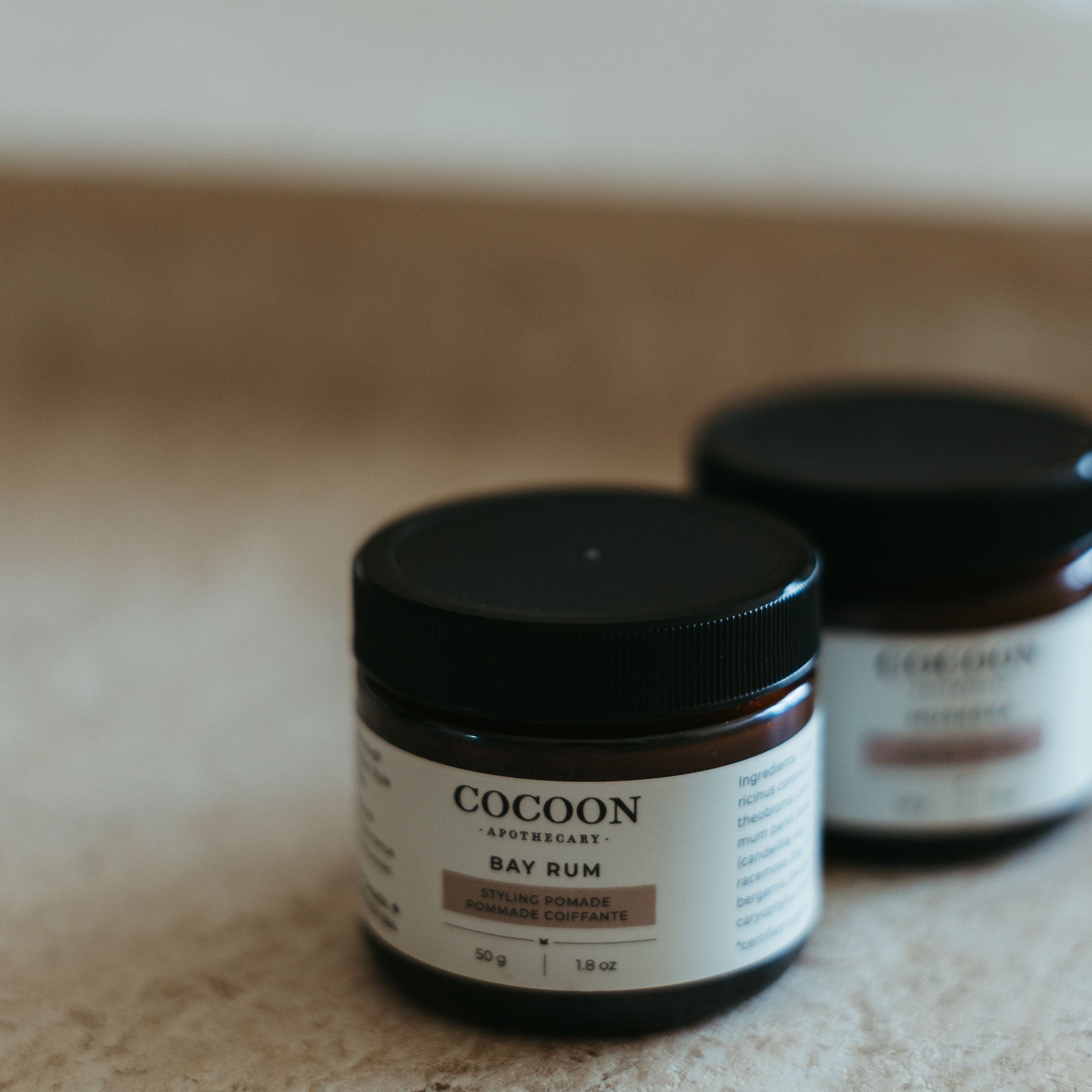 Pommade Coiffante Bay Rum – Tenue Naturelle & Nutrition Profonde