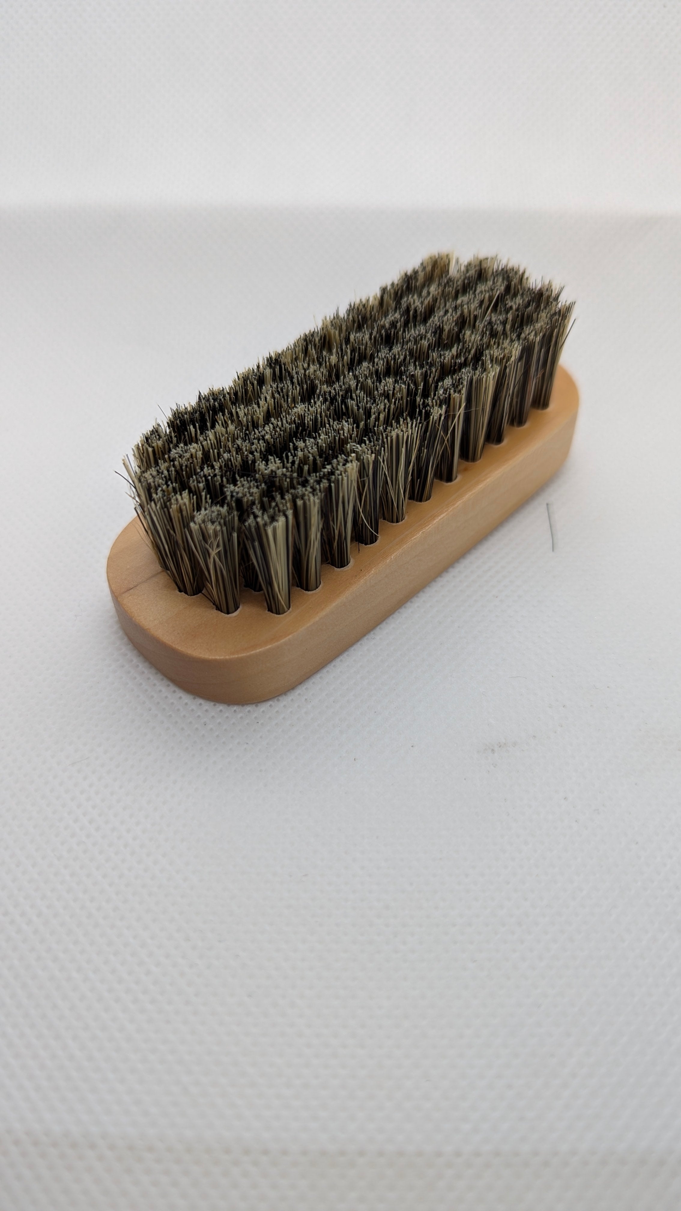 Brosse à Barbe Compacte en Poils de Sanglier & Bois Naturel